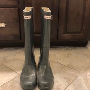 Gray Hunter rain boots size 10